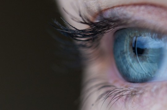 how green is it to wear contacts